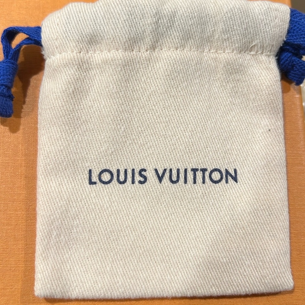 Louis Vuitton small goods cloth bag in great condition